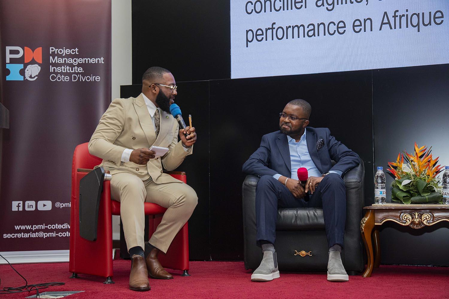 Panel de discussion entre deux intervenants